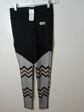 NWT Picture Women's Size XS/S Black and Gray Chevron Leggings. Athletic